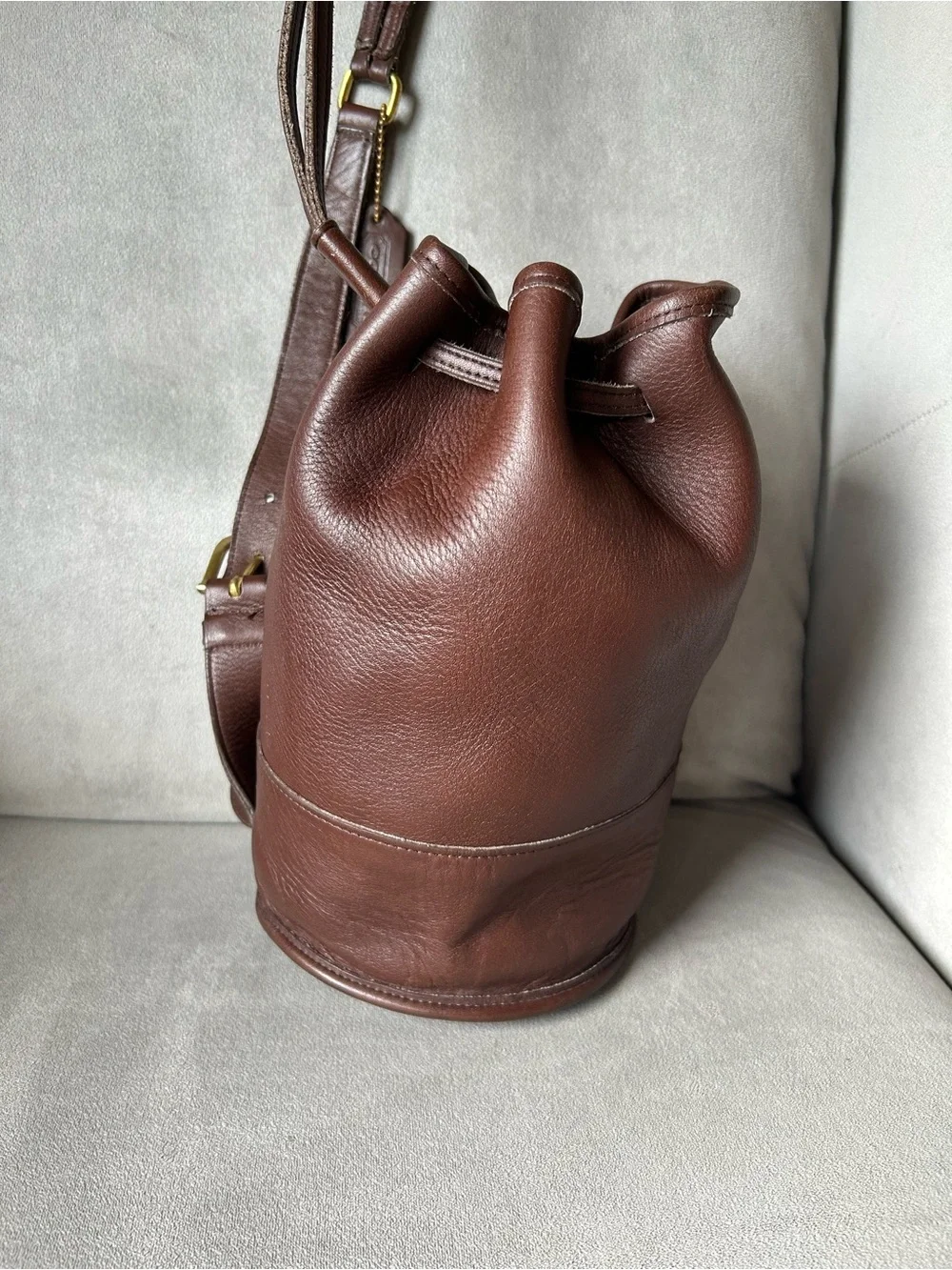 Vintage Coach Bixby Sling Drawstring Bucket Bag Mahogany #9984 USA Brown leather